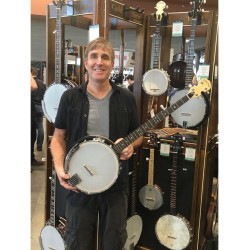 Gold Tone CC-100R with Resonator and FREE  Piece Beginner Package