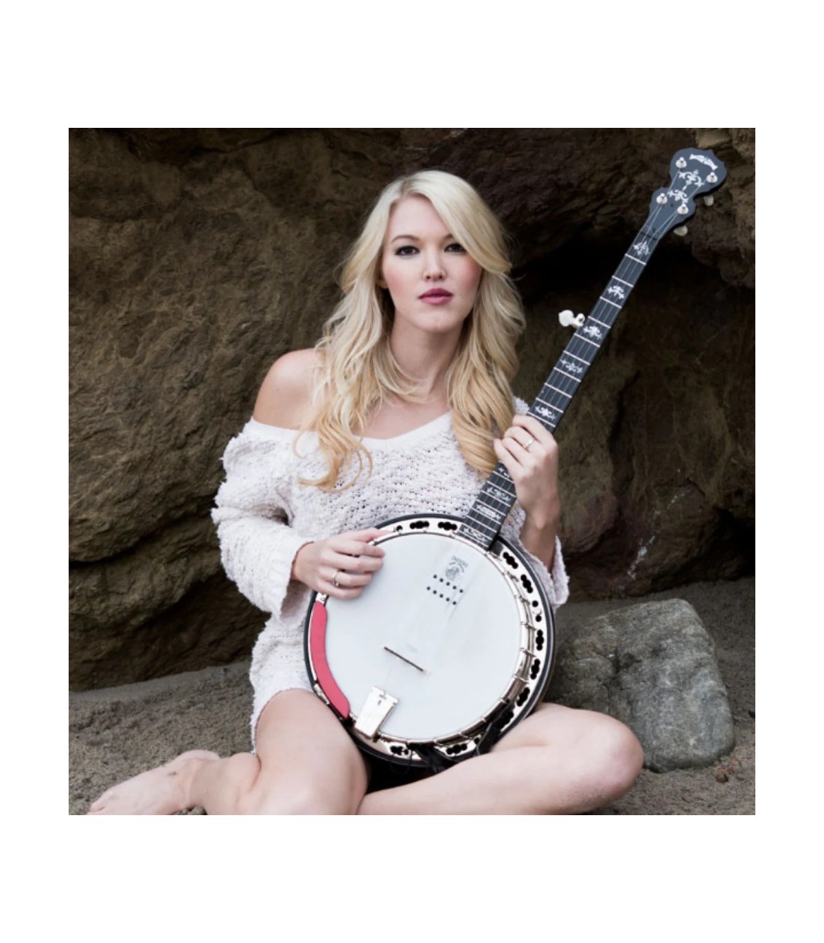 Deering Sierra | 5 String Acoustic Electric Banjo | Full Warranty