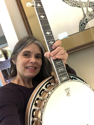 Deering White Lotus Banjo Picture